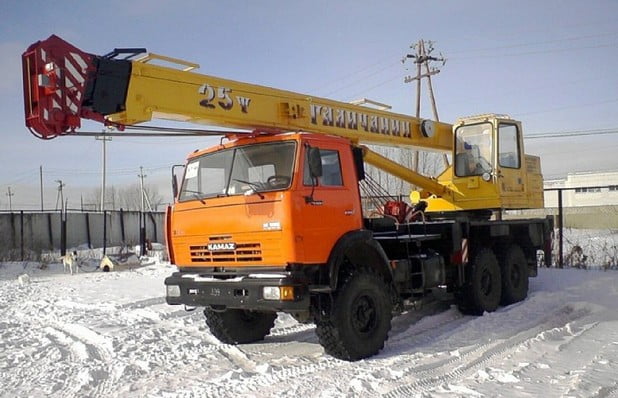 Автомобильный кран Галичанин