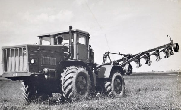 «Кировец» К-700 история создания