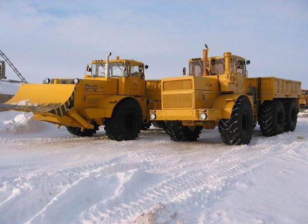 «Кировец» К-700 модификации